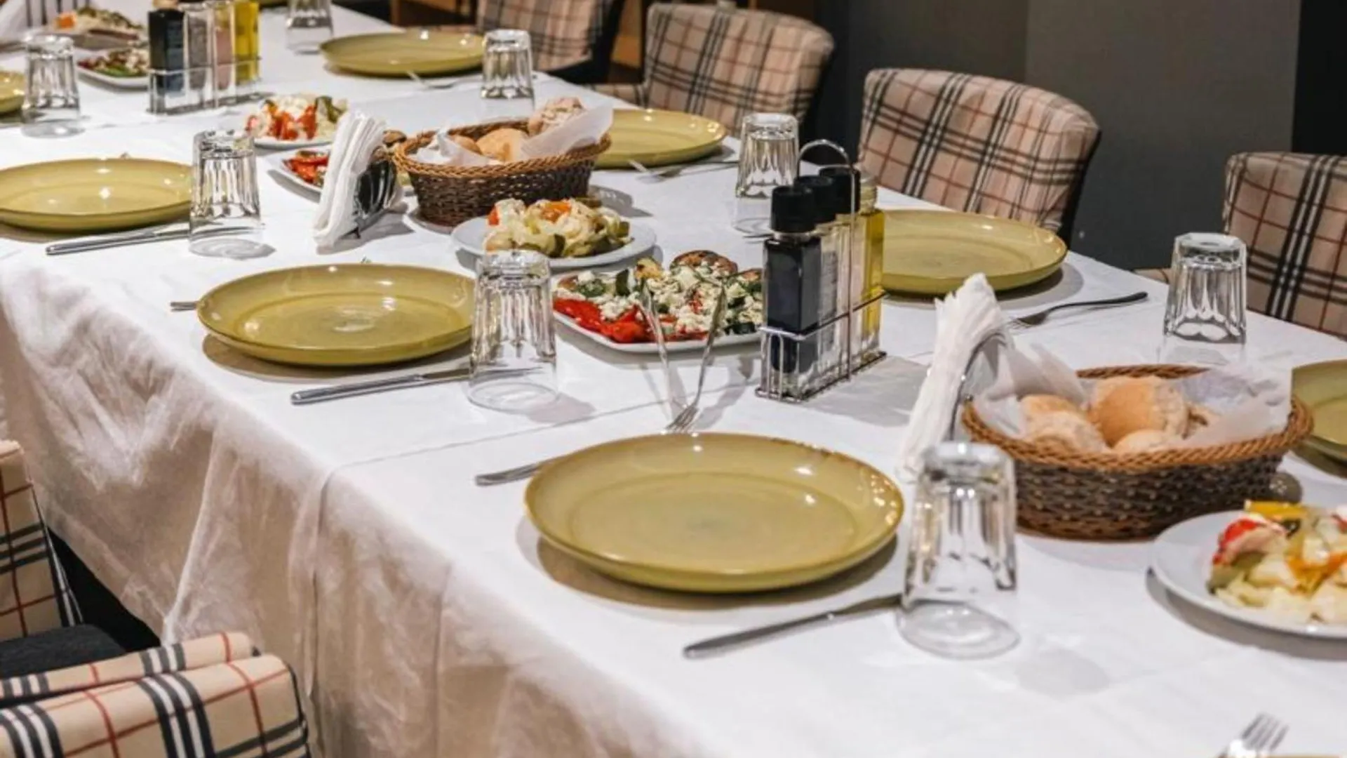 Oxygen Boutique Hotel Tirana 4*,